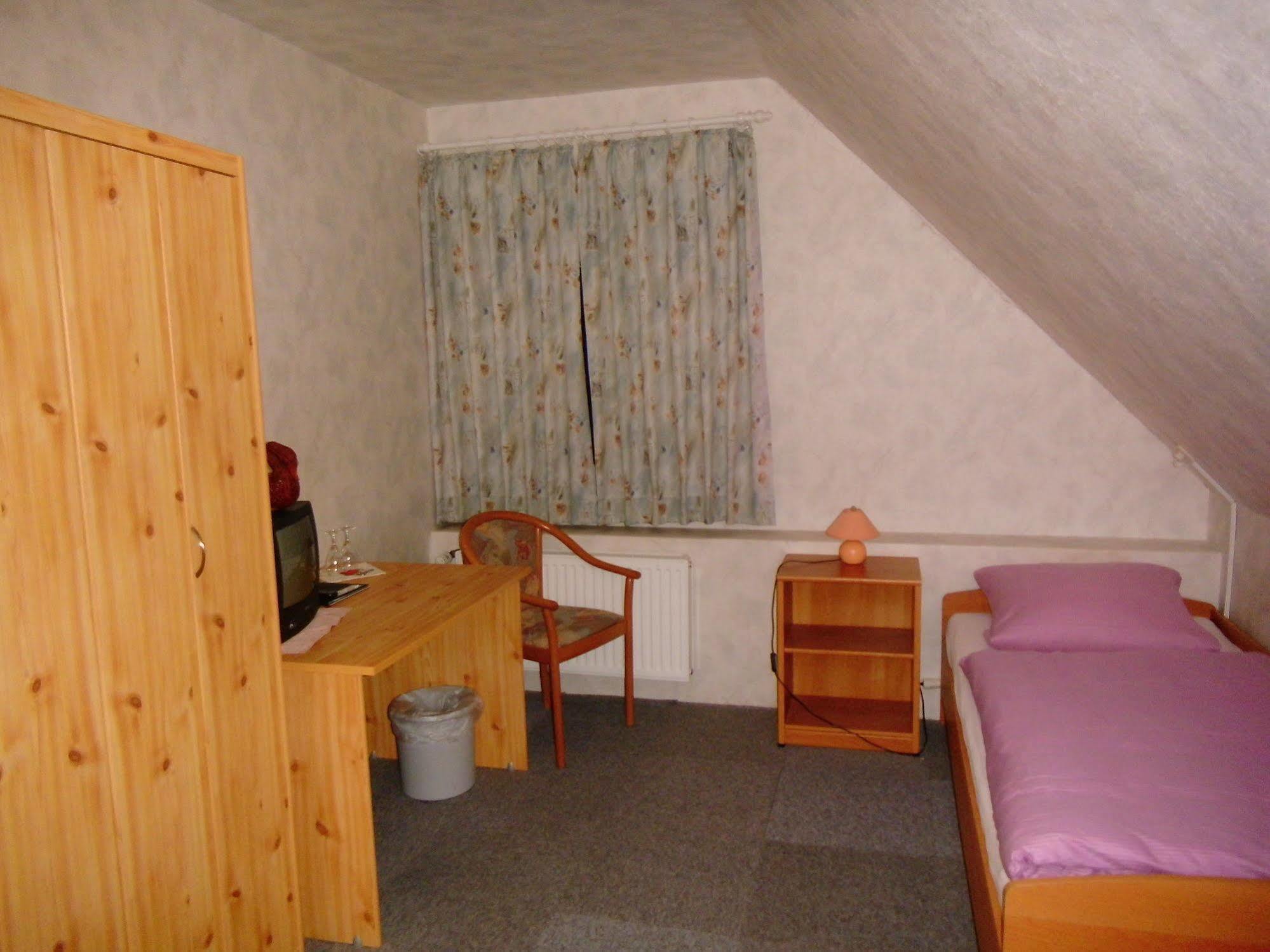 Hotel-Garni "Hof Von Hannover" Wittmund Esterno foto