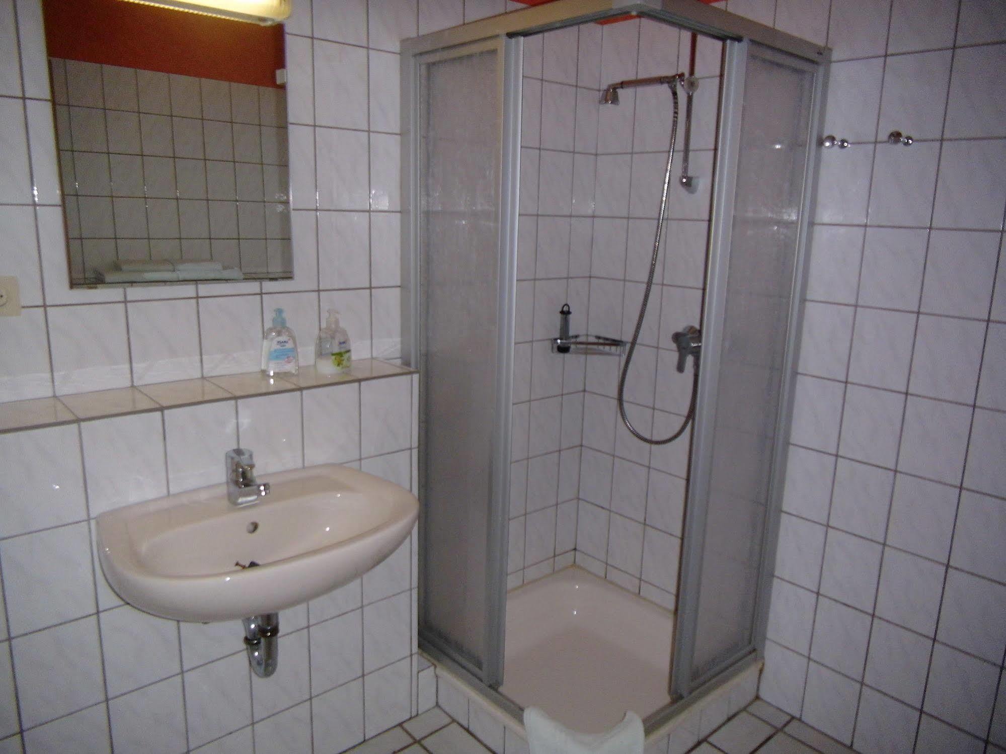 Hotel-Garni "Hof Von Hannover" Wittmund Esterno foto