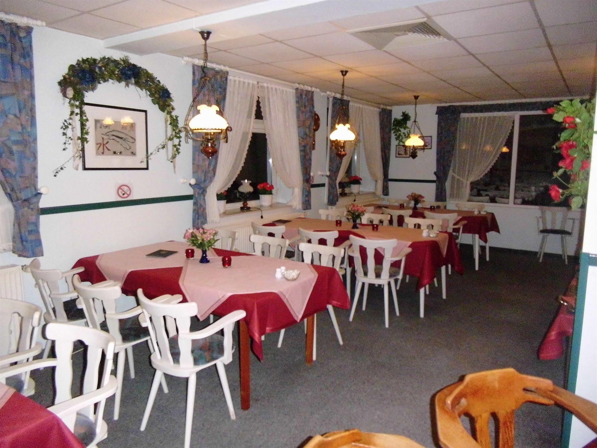 Hotel-Garni "Hof Von Hannover" Wittmund Esterno foto